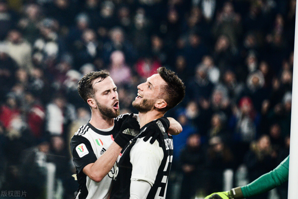 更展现出他 更展现出他