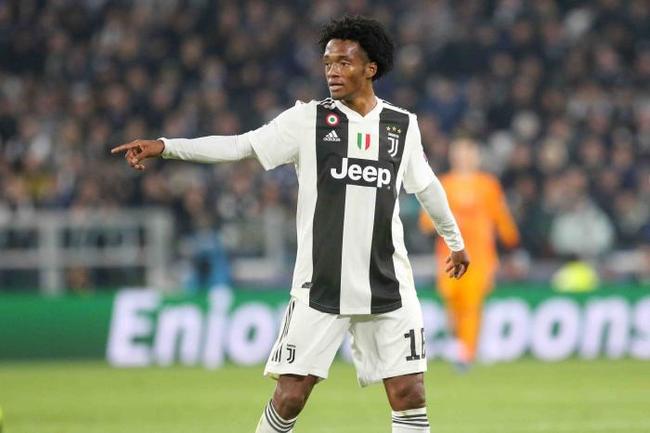 和俱乐部的 和俱乐部的