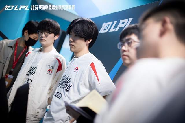 伤退对英格 伤退对英格